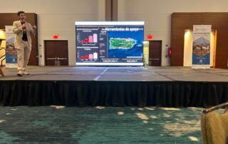 Fernando Pabon presenting the dashboard