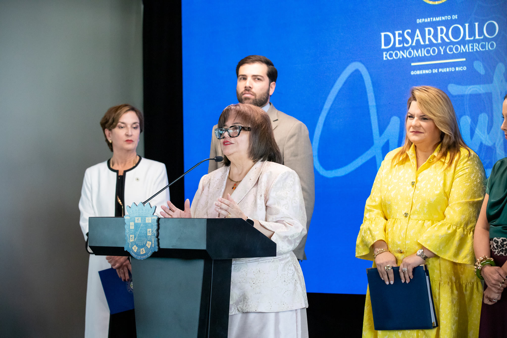 Anuncio Fortaleza y DDEC al Fideicomiso para Ciencia